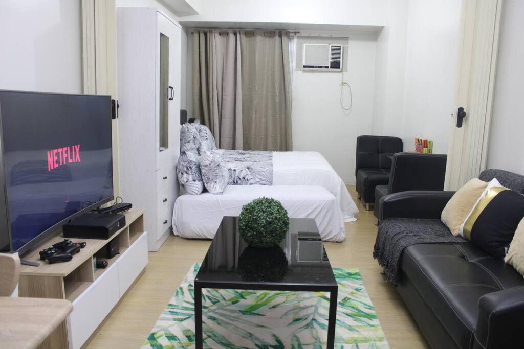 Huge A2J Executive Luxury 1Br Suite Near Abs Cbn, Gma Manila Exteriör bild