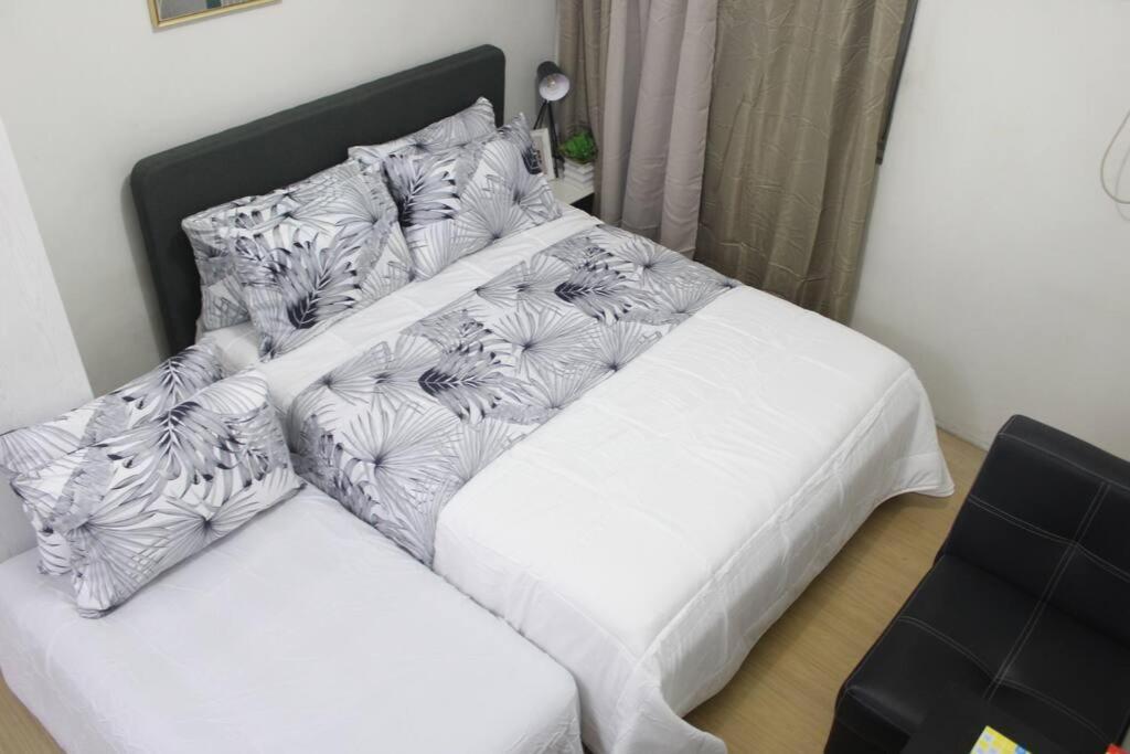Huge A2J Executive Luxury 1Br Suite Near Abs Cbn, Gma Manila Exteriör bild