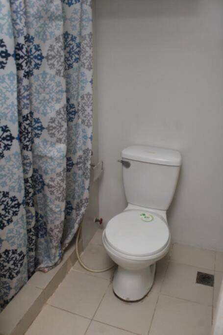Huge A2J Executive Luxury 1Br Suite Near Abs Cbn, Gma Manila Exteriör bild