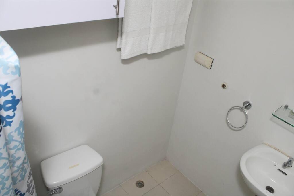 Huge A2J Executive Luxury 1Br Suite Near Abs Cbn, Gma Manila Exteriör bild