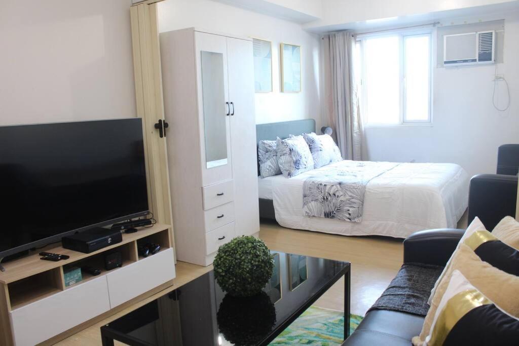 Huge A2J Executive Luxury 1Br Suite Near Abs Cbn, Gma Manila Exteriör bild