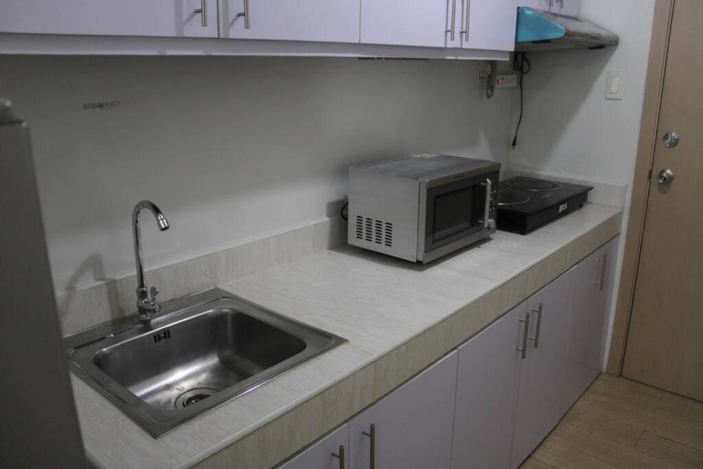 Huge A2J Executive Luxury 1Br Suite Near Abs Cbn, Gma Manila Exteriör bild
